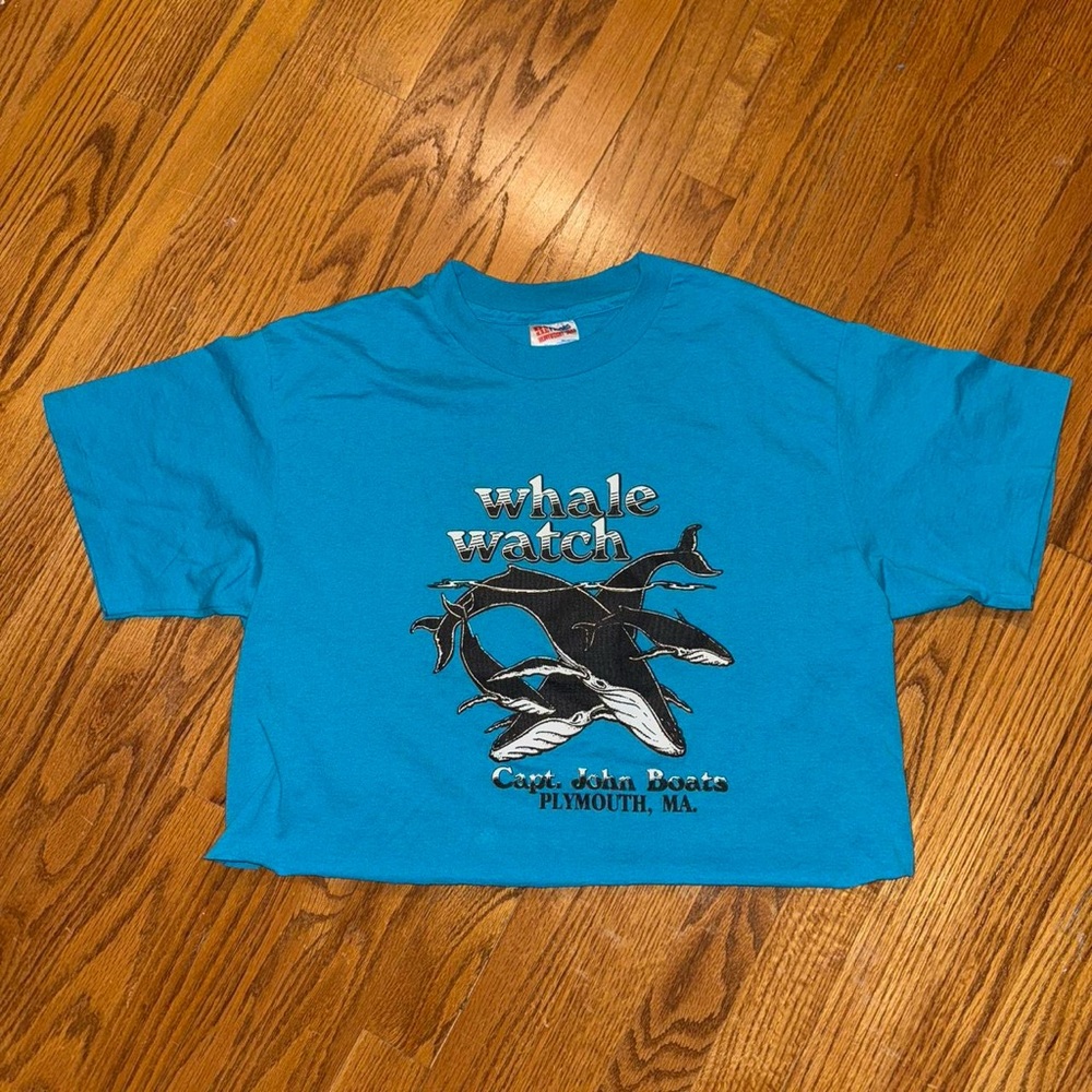 Vintage single stitch cropped 90s whale watch graphic tee Large